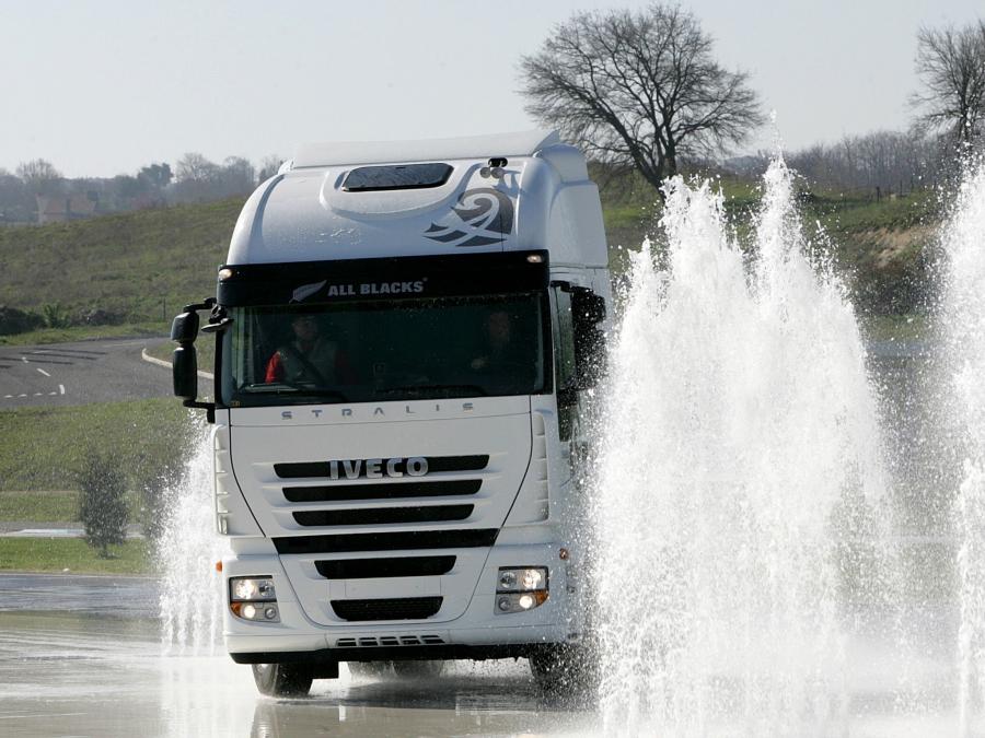  Iveco Stralis 450 4x2 2007 года  (фото 12 из 12)